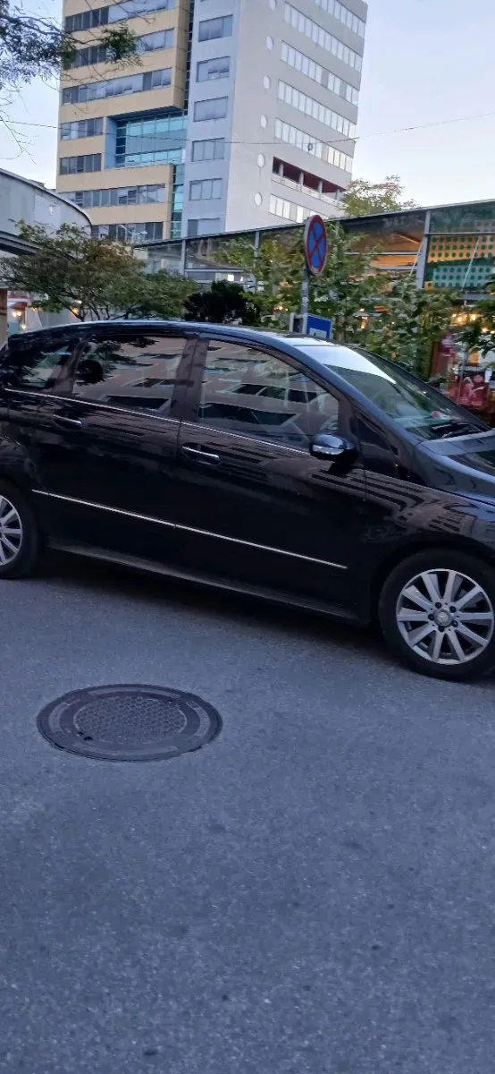 Mercedes-Benz B-Class 2009 photo 3
