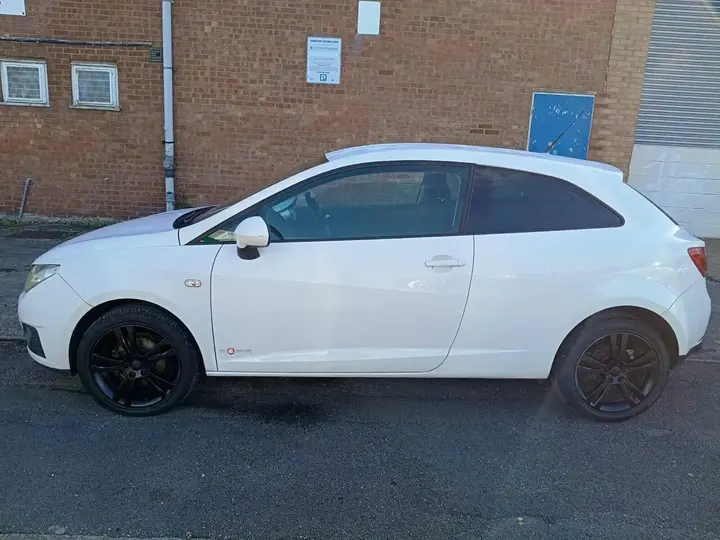 Seat Ibiza 2011 photo 5