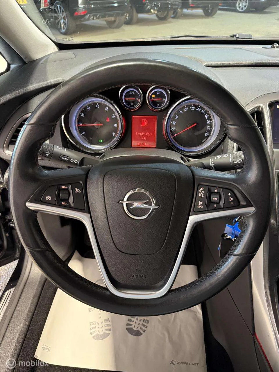 Opel Astra 2011 photo 4