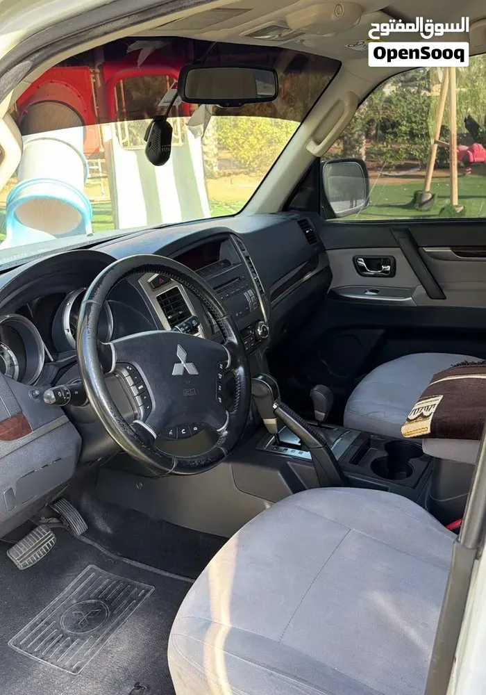 Mitsubishi Pajero 2015 photo 4