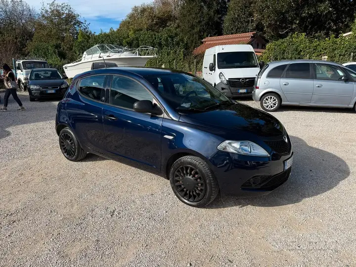 Lancia Ypsilon 2021 photo 2