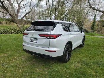 Mitsubishi Outlander 2025 photo 4