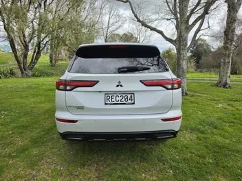 Mitsubishi Outlander 2025 photo 5