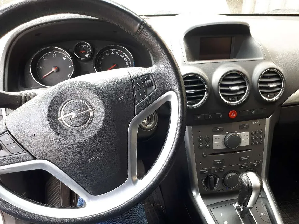 Opel Antara 2012 photo 2