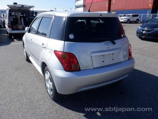 Toyota Ist 2004 photo 3