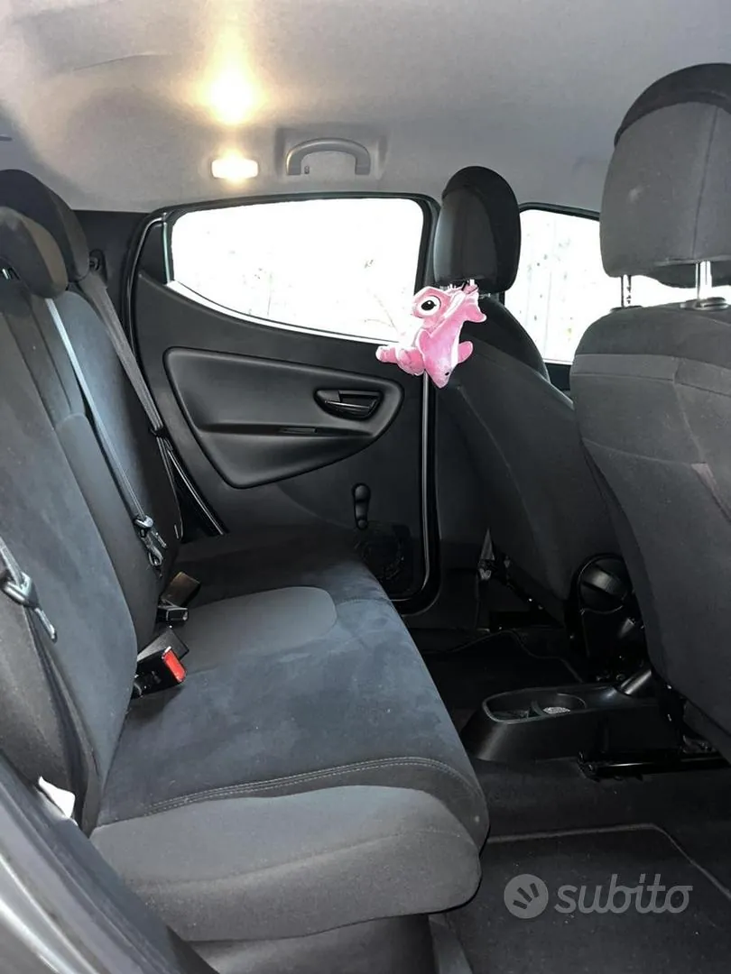 Lancia Ypsilon 2014 photo 5