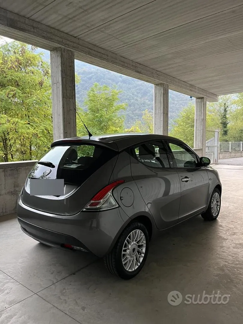 Lancia Ypsilon 2014 photo 3