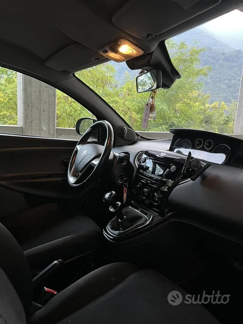 Lancia Ypsilon 2014 photo 4