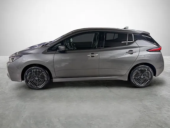Nissan Leaf 2023 photo 2