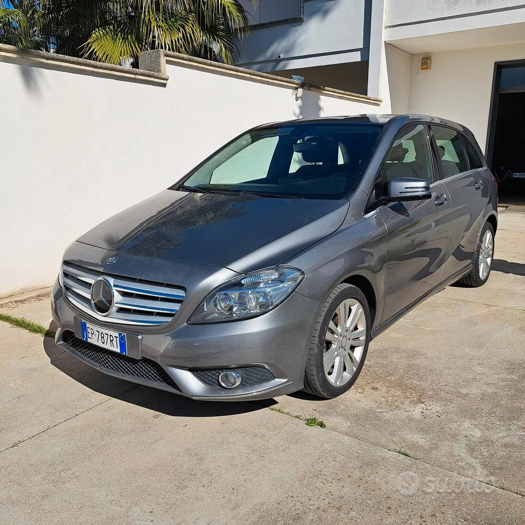 Mercedes-Benz B 180 Cdi 2013 photo 2