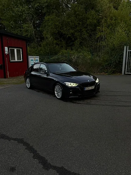 BMW 328I