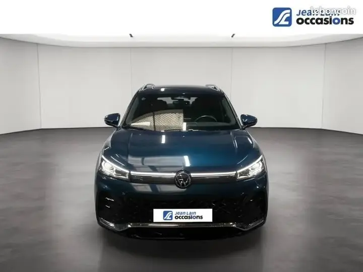 Volkswagen Tiguan 2024 photo 2