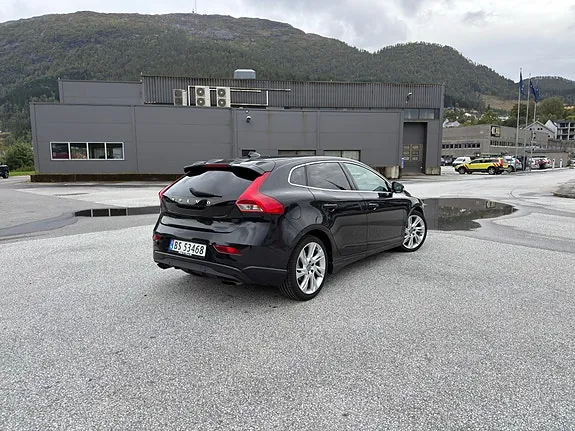 Volvo V40 2012 photo 5