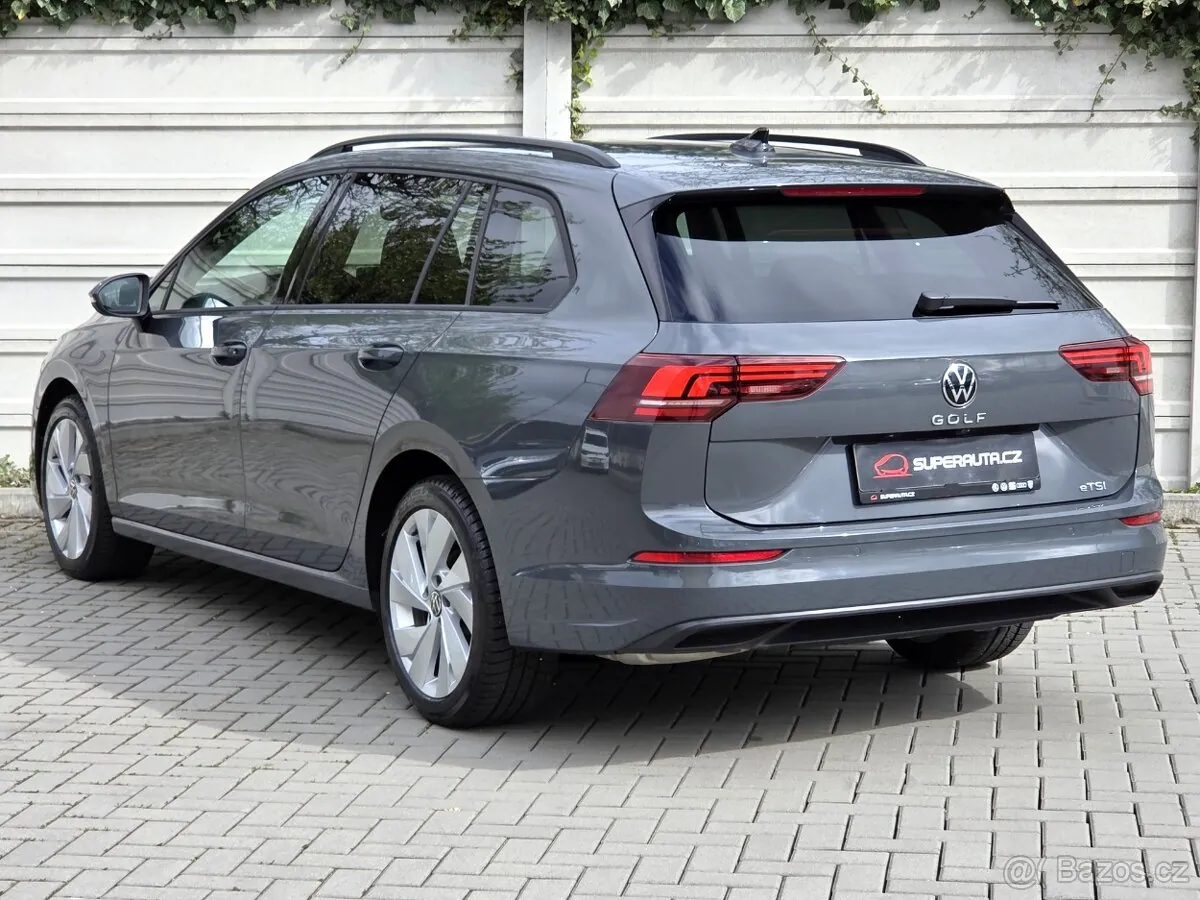 Volkswagen Golf 2024 photo 4