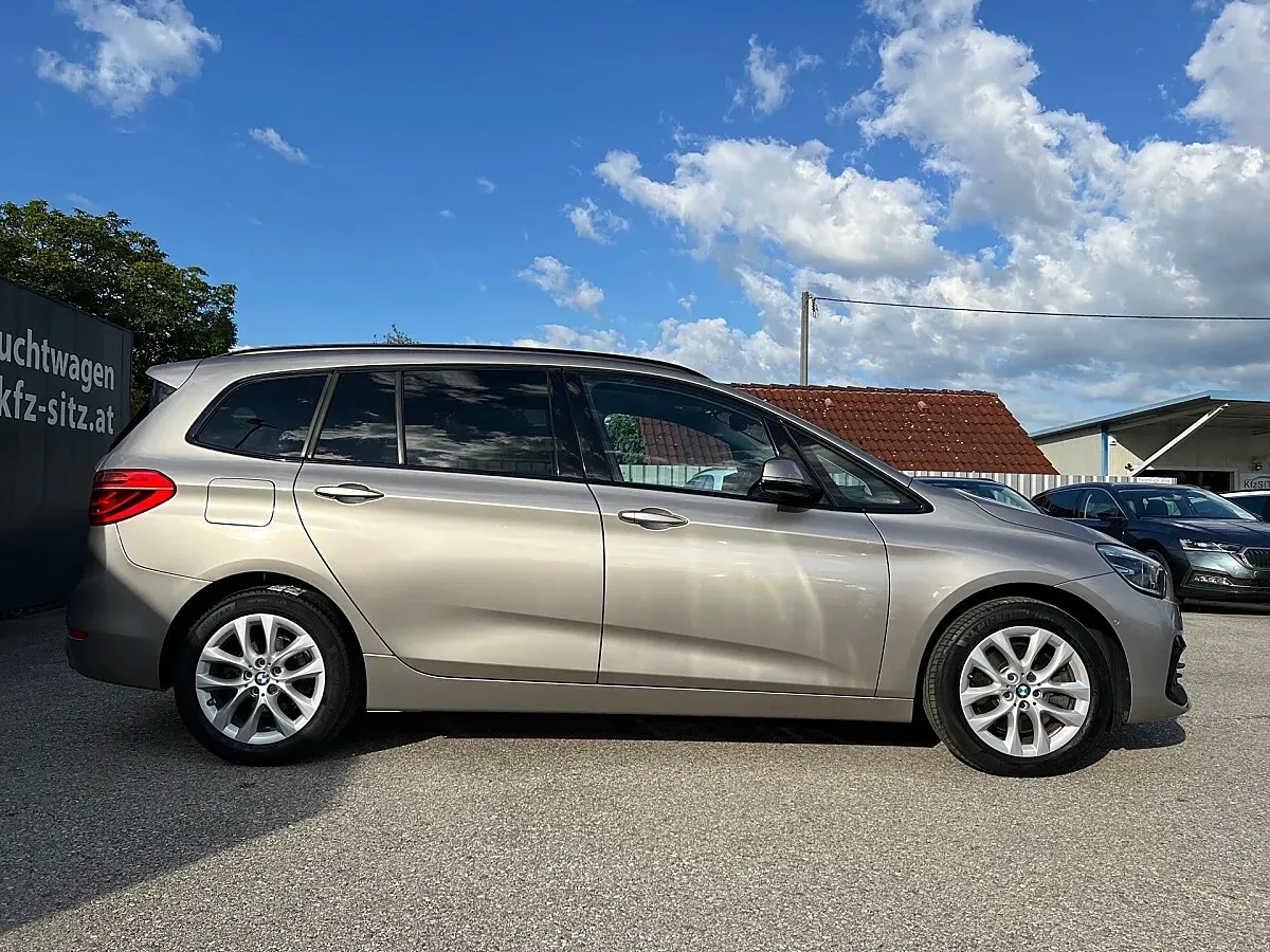 BMW 2 Series 2023 photo 2