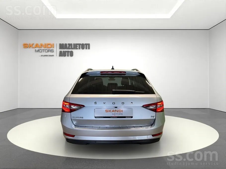 Skoda Superb 2021 photo 5