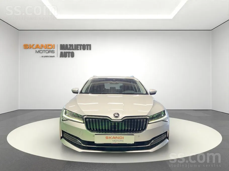 Skoda Superb 2021 photo 2