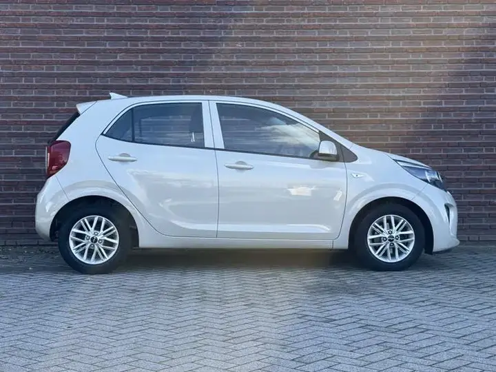 Kia Picanto 2022 photo 3