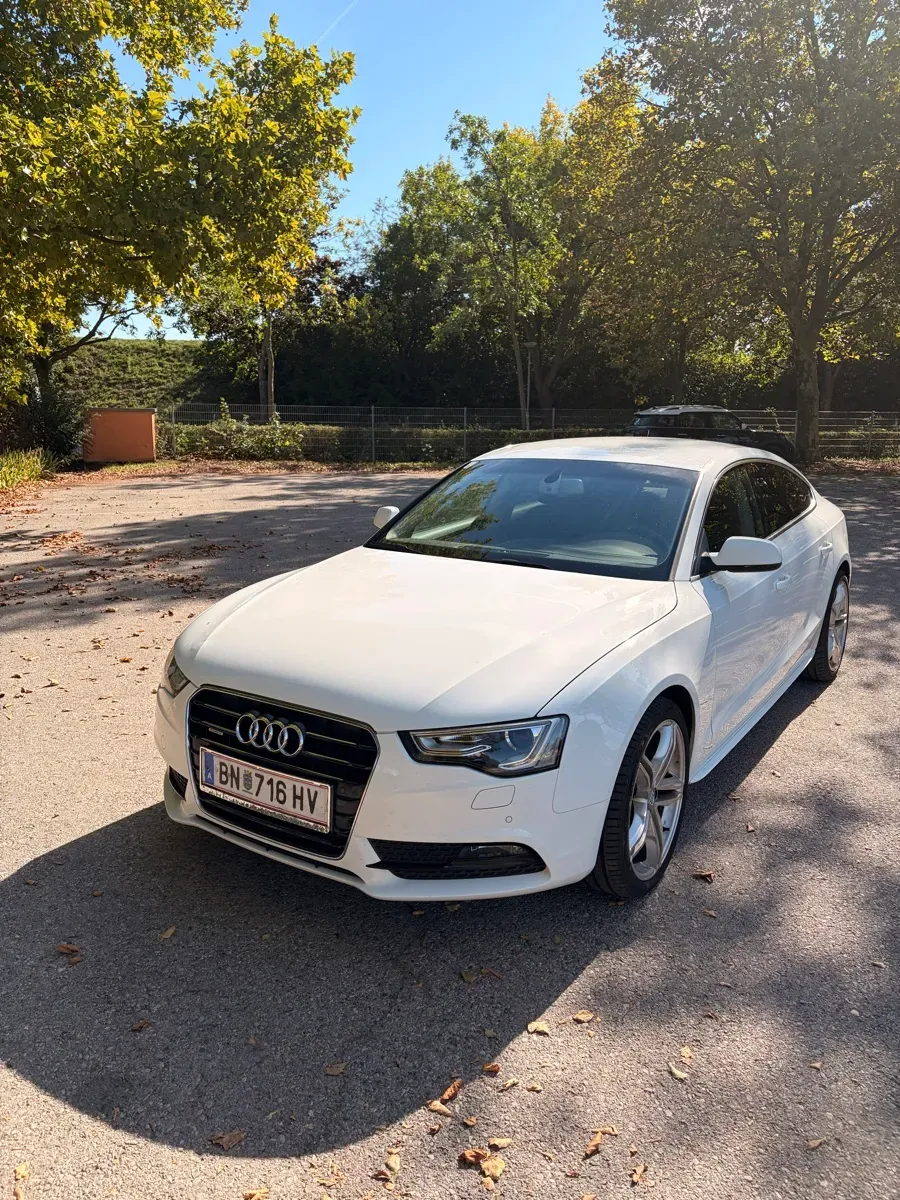 Audi A5 2013 photo 2