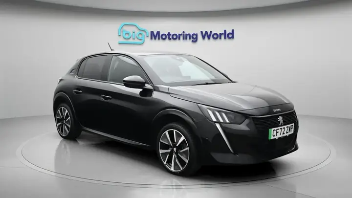 Peugeot E-208 2023 photo 2