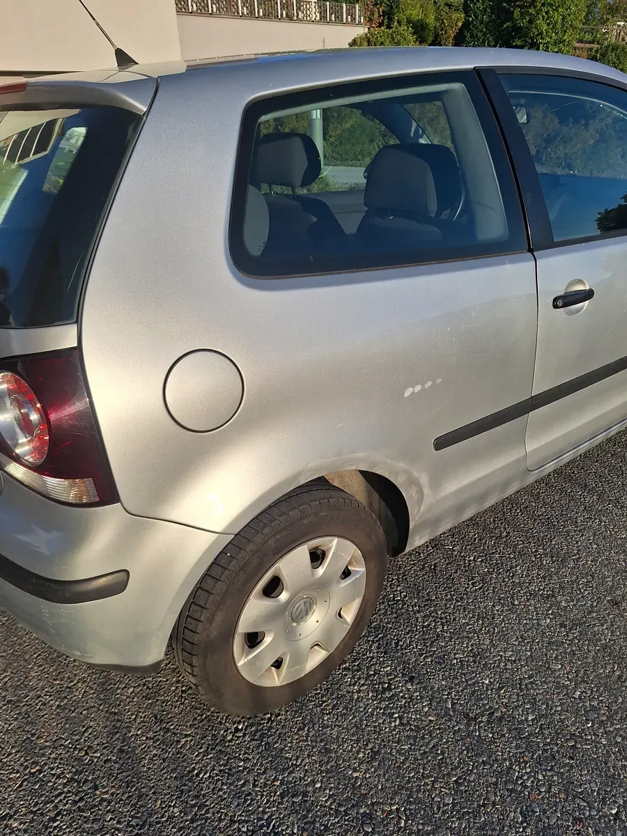 Volkswagen Polo 2008 photo 2