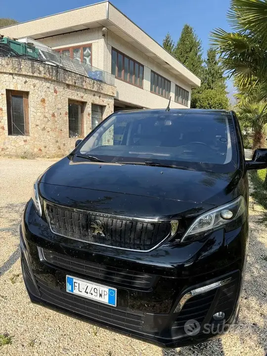 Peugeot Traveller