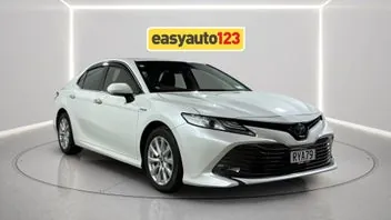 Toyota Camry 2019 photo 2