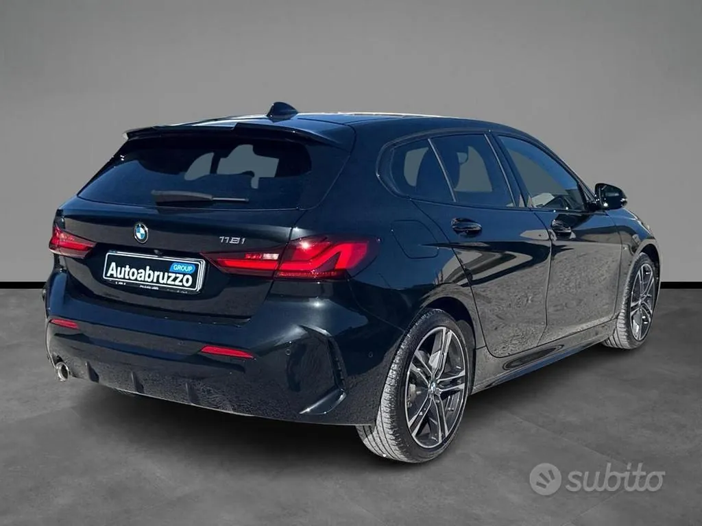 BMW 1 Series 2023 photo 5