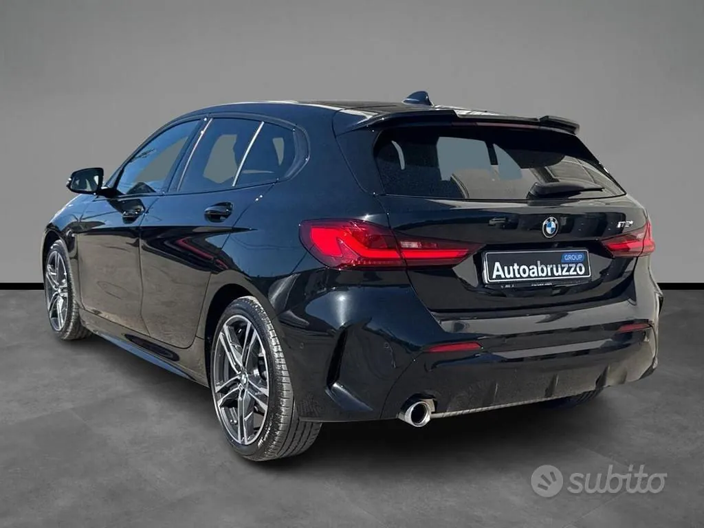 BMW 1 Series 2023 photo 3