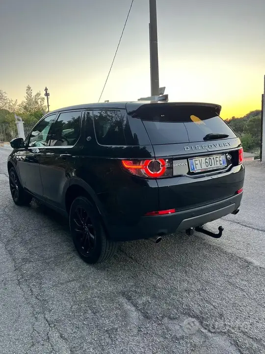 Land Rover Discovery Sport 2018 photo 3