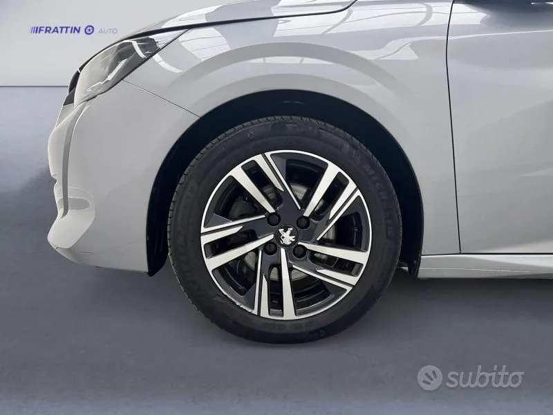 Peugeot 208 2023 photo 5