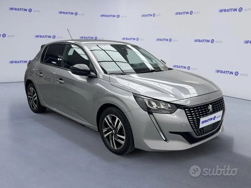 Peugeot 208 2023 photo 2