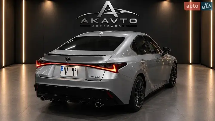 Lexus Is 2022 photo 4
