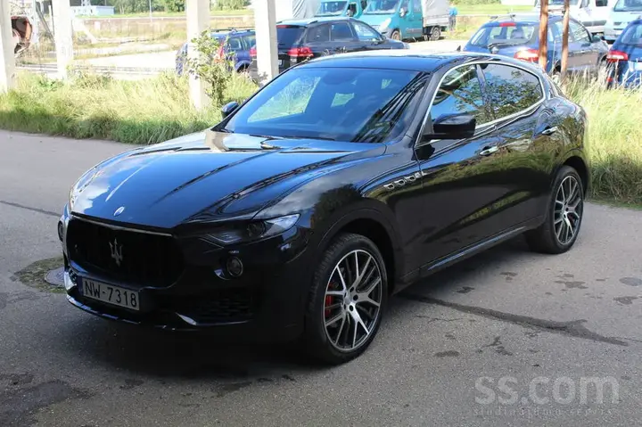Maserati Levante 2017 photo 2