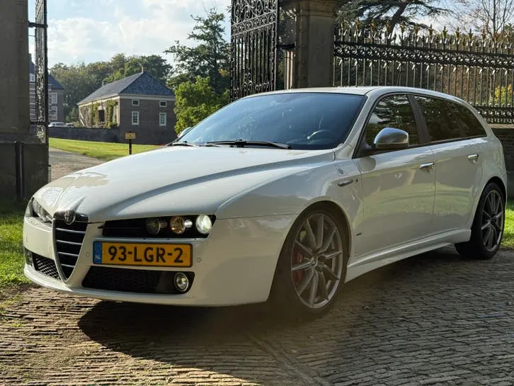 Alfa Romeo 159