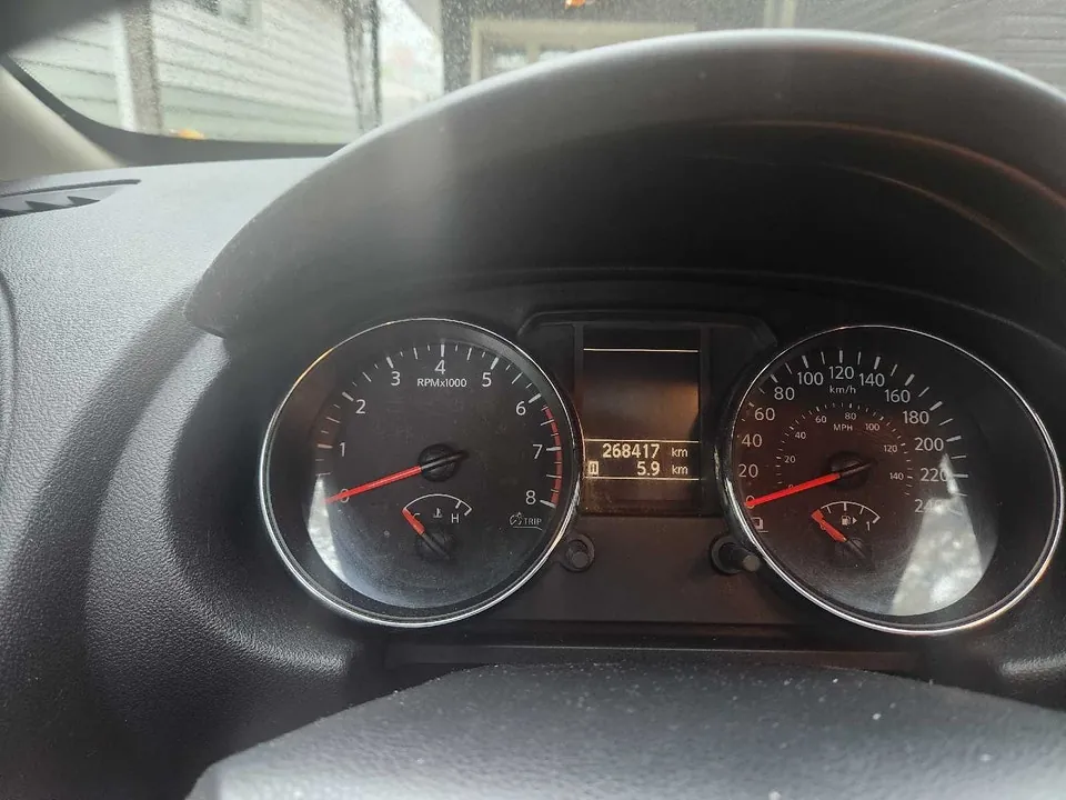 Nissan Rogue 2011 photo 4