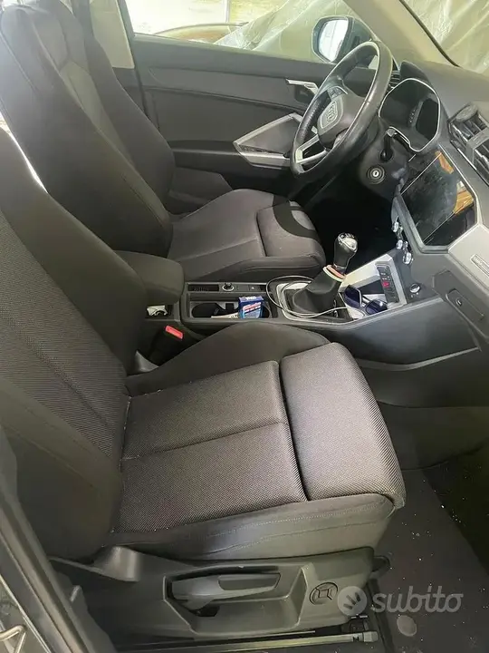 Audi Q3 2019 photo 2