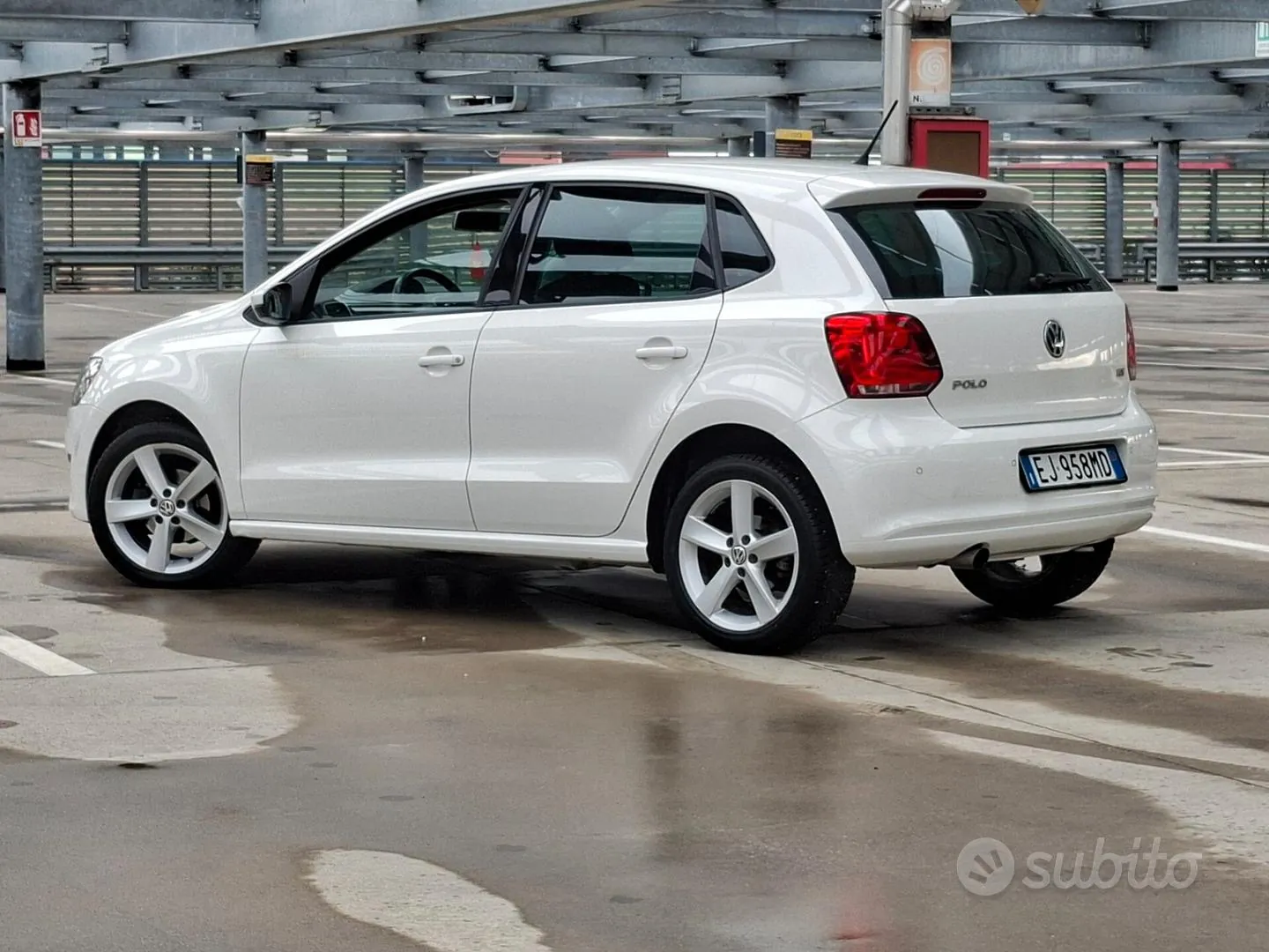 Volkswagen Polo 2011 photo 5