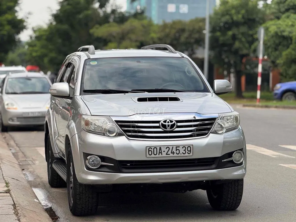 Toyota Fortuner 2015 photo 4