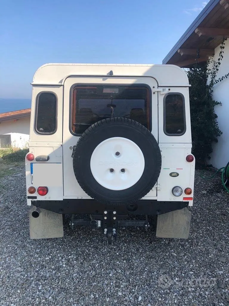 Land Rover Defender 2006 photo 4