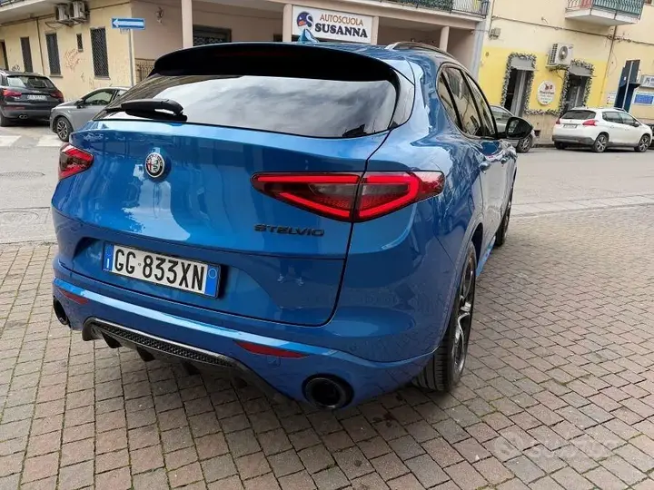 Alfa Romeo Stelvio 2022 photo 4