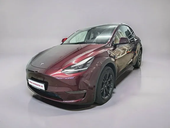 Tesla Model Y 2025 photo 4