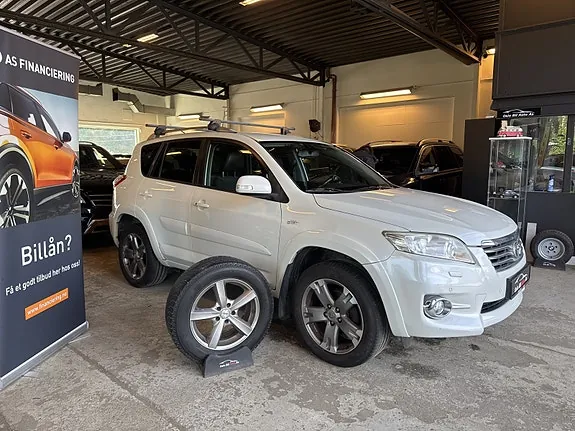 Toyota Rav4 2010 photo 2