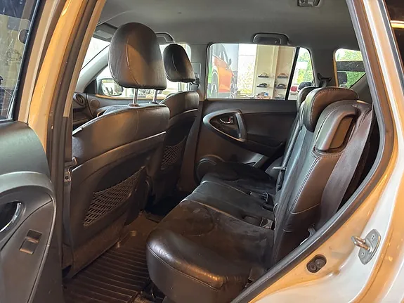 Toyota Rav4 2010 photo 5