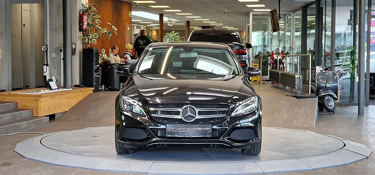 Mercedes-Benz C-Class 2017 photo 2