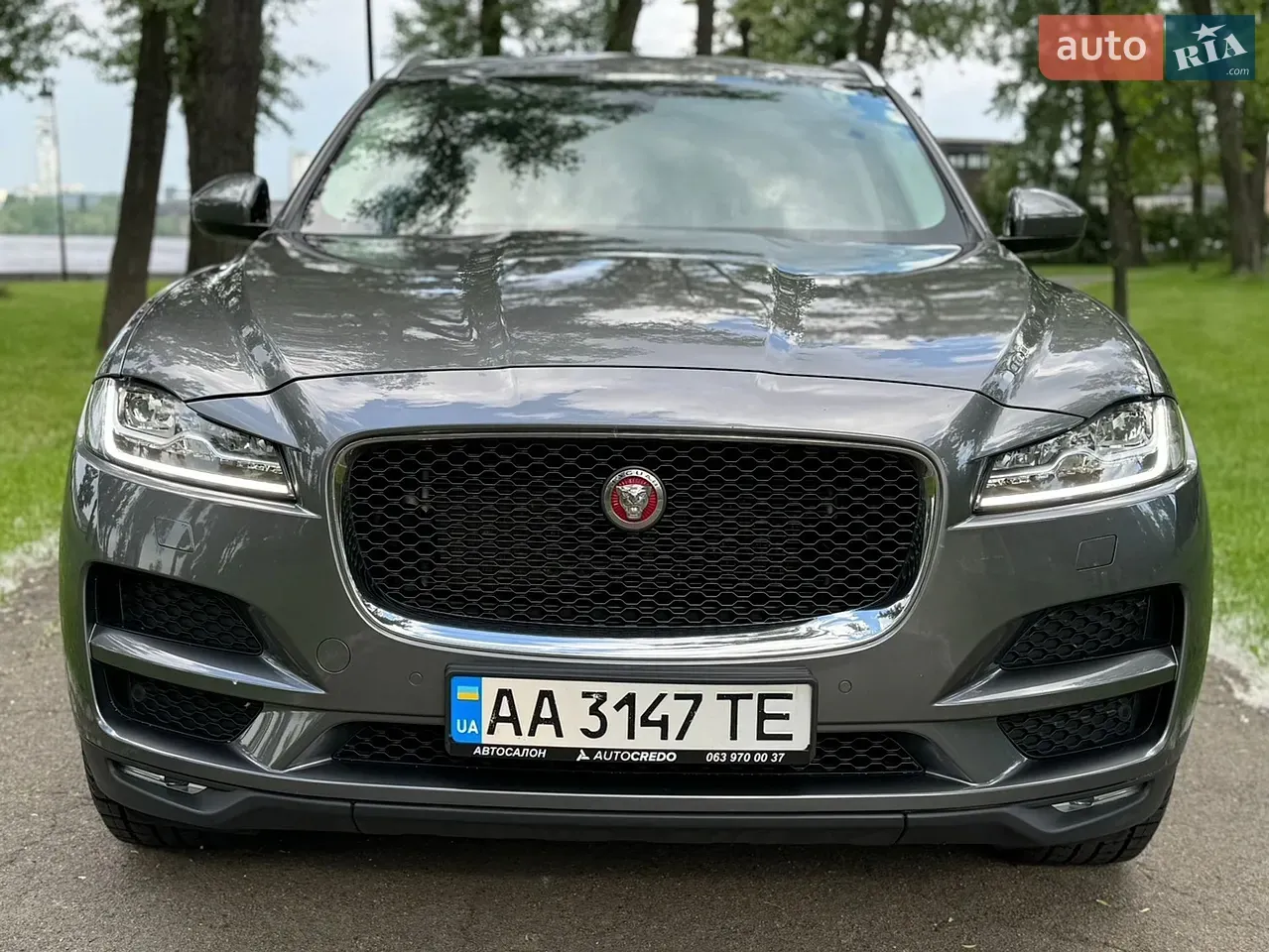 Jaguar F-Pace 2019 photo 3