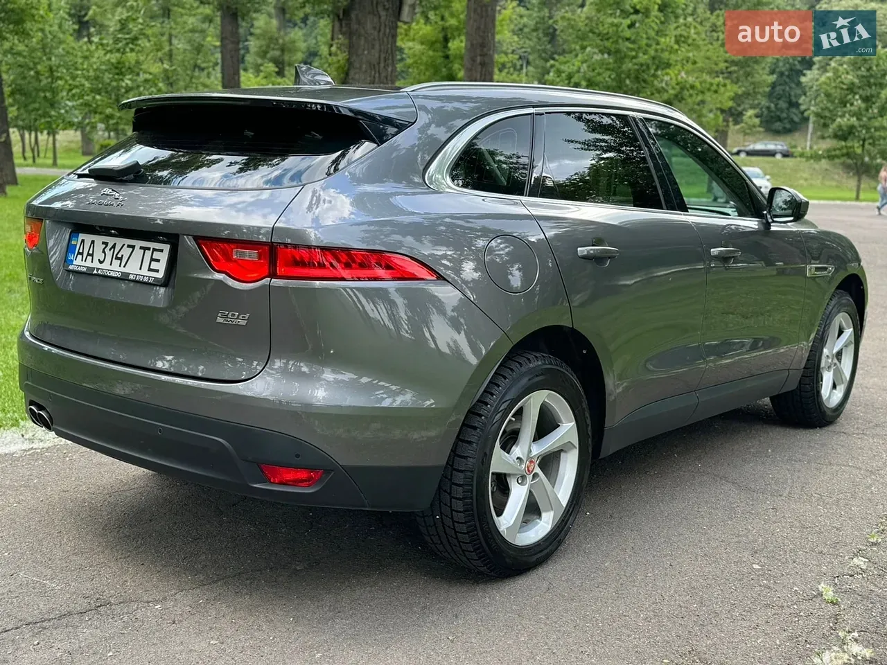 Jaguar F-Pace 2019 photo 5