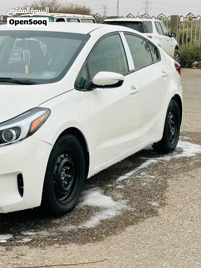 Kia Forte 2018 photo 2