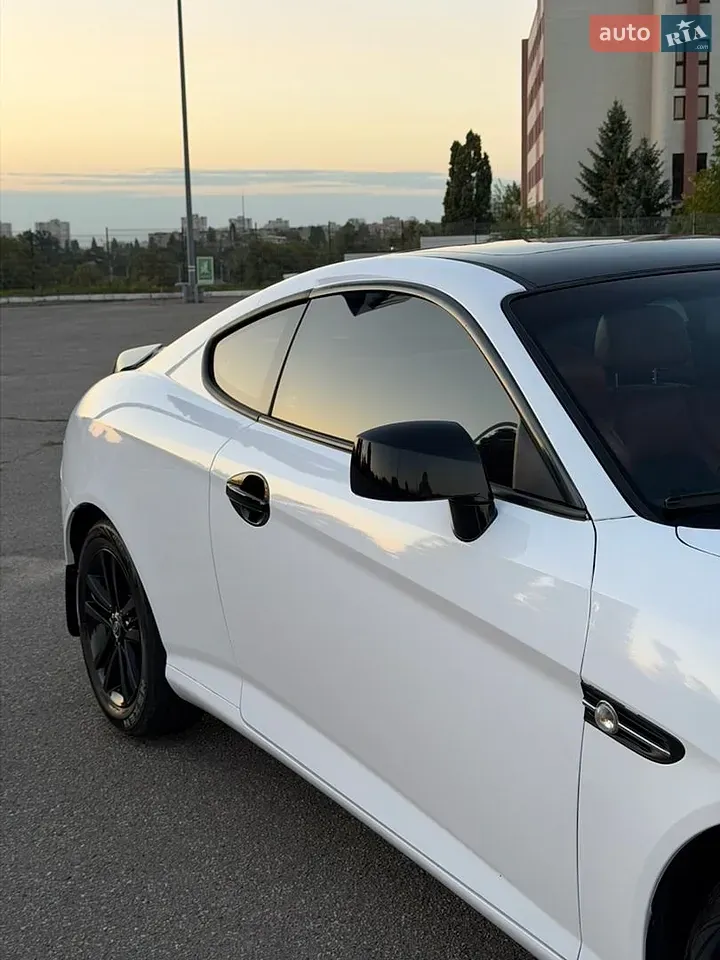 Hyundai Coupe 2008 photo 4