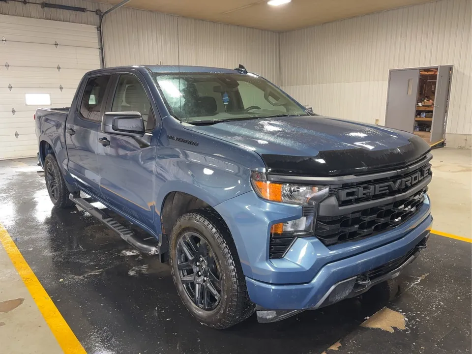 Chevrolet Silverado 1500 2024 photo 3
